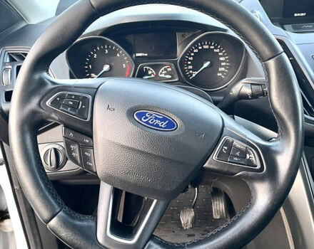 Білий Форд Куга, об'ємом двигуна 2 л та пробігом 256 тис. км за 15800 $, фото 12 на Automoto.ua