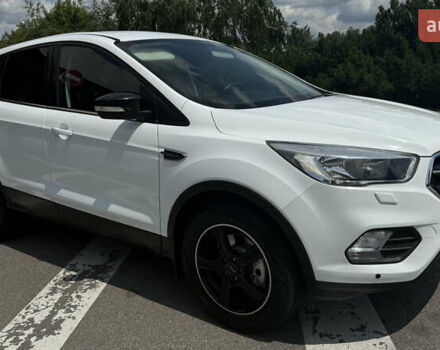 Белый Форд Куга, объемом двигателя 2 л и пробегом 139 тыс. км за 15900 $, фото 12 на Automoto.ua