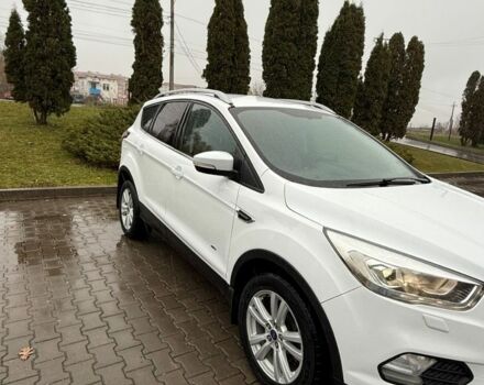 Белый Форд Куга, объемом двигателя 2 л и пробегом 174 тыс. км за 15000 $, фото 6 на Automoto.ua