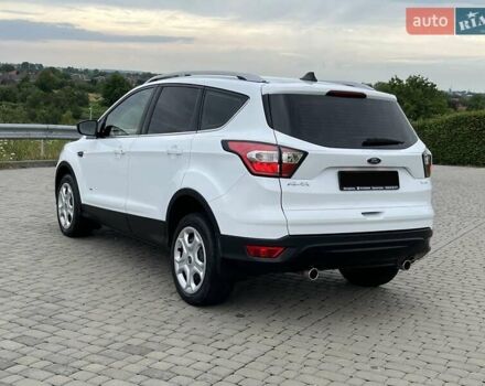Білий Форд Куга, об'ємом двигуна 2 л та пробігом 164 тис. км за 15300 $, фото 6 на Automoto.ua
