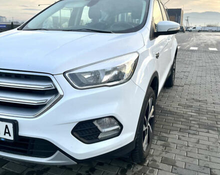 Білий Форд Куга, об'ємом двигуна 2 л та пробігом 256 тис. км за 15800 $, фото 2 на Automoto.ua