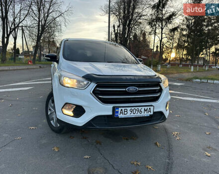 Белый Форд Куга, объемом двигателя 2 л и пробегом 243 тыс. км за 14700 $, фото 17 на Automoto.ua
