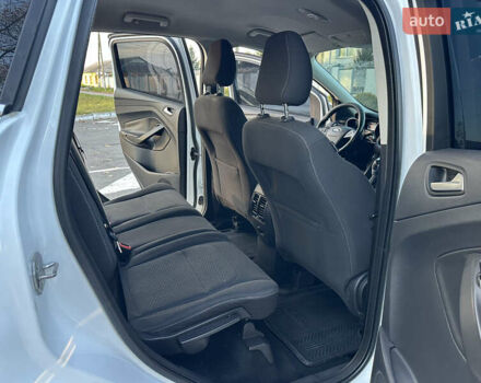 Белый Форд Куга, объемом двигателя 2 л и пробегом 243 тыс. км за 14700 $, фото 44 на Automoto.ua