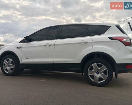 Білий Форд Куга, об'ємом двигуна 2 л та пробігом 242 тис. км за 15500 $, фото 5 на Automoto.ua