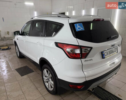 Форд Куга 2017 у Умани на Automoto.ua Білий Форд Куга, об'ємом двигуна 2 л та пробігом 210 тис. км за 15000 $, фото 13 на Automoto.ua