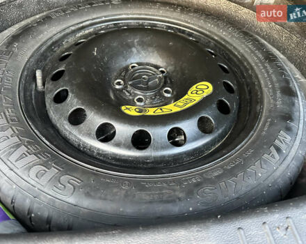 Белый Форд Куга, объемом двигателя 2 л и пробегом 243 тыс. км за 14700 $, фото 42 на Automoto.ua