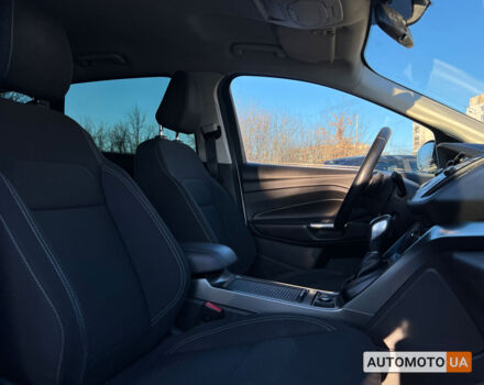 Белый Форд Куга, объемом двигателя 2 л и пробегом 245 тыс. км за 16600 $, фото 8 на Automoto.ua