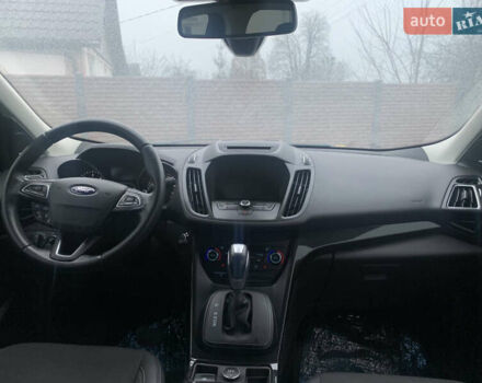 Белый Форд Куга, объемом двигателя 2 л и пробегом 203 тыс. км за 15500 $, фото 8 на Automoto.ua