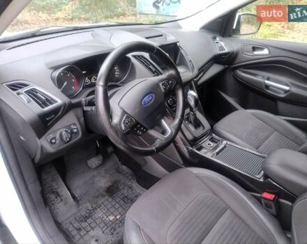 Белый Форд Куга, объемом двигателя 2 л и пробегом 223 тыс. км за 13500 $, фото 6 на Automoto.ua