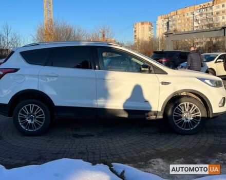 Белый Форд Куга, объемом двигателя 2 л и пробегом 245 тыс. км за 16600 $, фото 7 на Automoto.ua
