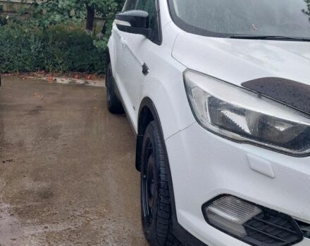 Білий Форд Куга, об'ємом двигуна 2 л та пробігом 254 тис. км за 13200 $, фото 2 на Automoto.ua
