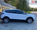 Белый Форд Куга, объемом двигателя 2 л и пробегом 80 тыс. км за 19900 $, фото 3 на Automoto.ua