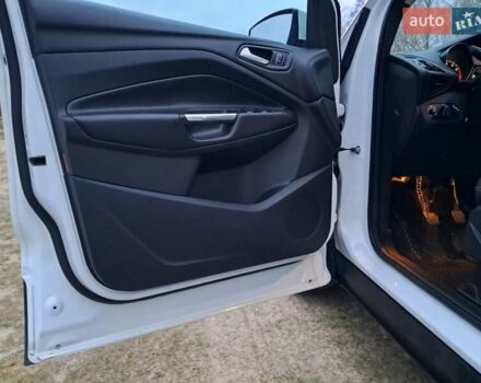 Білий Форд Куга, об'ємом двигуна 1.5 л та пробігом 120 тис. км за 14700 $, фото 18 на Automoto.ua