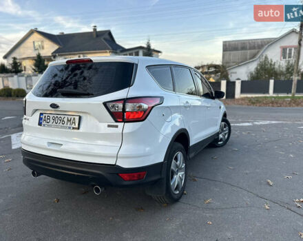 Белый Форд Куга, объемом двигателя 2 л и пробегом 243 тыс. км за 14700 $, фото 12 на Automoto.ua