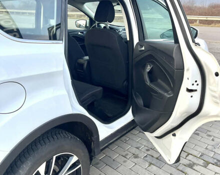 Білий Форд Куга, об'ємом двигуна 2 л та пробігом 256 тис. км за 15800 $, фото 9 на Automoto.ua