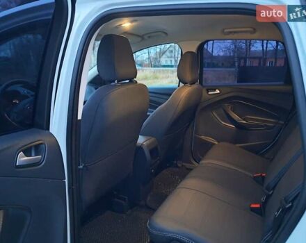 Білий Форд Куга, об'ємом двигуна 1.5 л та пробігом 120 тис. км за 14700 $, фото 12 на Automoto.ua