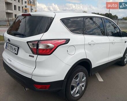Білий Форд Куга, об'ємом двигуна 2 л та пробігом 242 тис. км за 15500 $, фото 3 на Automoto.ua