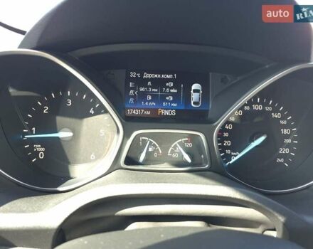 Белый Форд Куга, объемом двигателя 2 л и пробегом 174 тыс. км за 14399 $, фото 7 на Automoto.ua