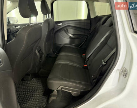 Форд Куга 2017 у Умани на Automoto.ua Білий Форд Куга, об'ємом двигуна 2 л та пробігом 210 тис. км за 15000 $, фото 32 на Automoto.ua