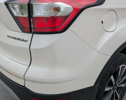 Форд Куга 2017 в Житомире на Automoto.ua Белый Форд Куга, объемом двигателя 2 л и пробегом 168 тыс. км за 16500 $, фото 4 на Automoto.ua