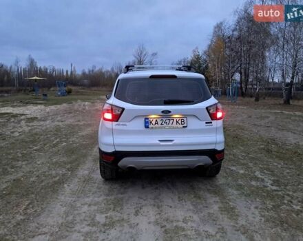 Білий Форд Куга, об'ємом двигуна 1.5 л та пробігом 120 тис. км за 14700 $, фото 1 на Automoto.ua
