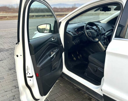 Білий Форд Куга, об'ємом двигуна 2 л та пробігом 256 тис. км за 15800 $, фото 6 на Automoto.ua