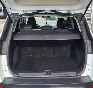 Білий Форд Куга, об'ємом двигуна 1.5 л та пробігом 112 тис. км за 14700 $, фото 11 на Automoto.ua