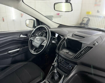 Форд Куга 2017 у Умани на Automoto.ua Білий Форд Куга, об'ємом двигуна 2 л та пробігом 210 тис. км за 15000 $, фото 42 на Automoto.ua