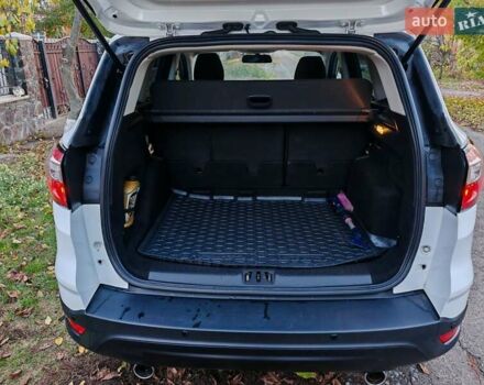 Белый Форд Куга, объемом двигателя 2 л и пробегом 181 тыс. км за 15700 $, фото 4 на Automoto.ua