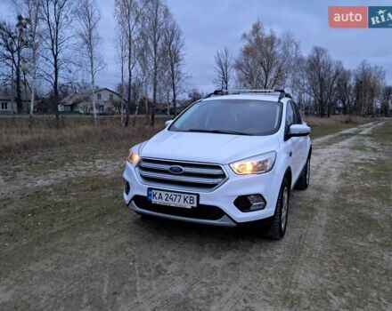 Білий Форд Куга, об'ємом двигуна 1.5 л та пробігом 120 тис. км за 14700 $, фото 13 на Automoto.ua