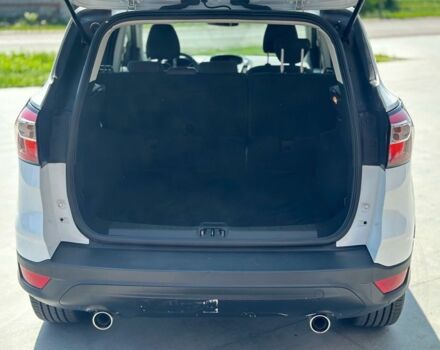 Белый Форд Куга, объемом двигателя 2 л и пробегом 80 тыс. км за 15800 $, фото 11 на Automoto.ua