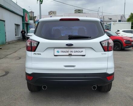 Форд Куга 2017 в Киеве на Automoto.ua Белый Форд Куга, объемом двигателя 2 л и пробегом 201 тыс. км за 15500 $, фото 12 на Automoto.ua