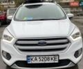 Белый Форд Куга, объемом двигателя 2 л и пробегом 125 тыс. км за 15100 $, фото 1 на Automoto.ua