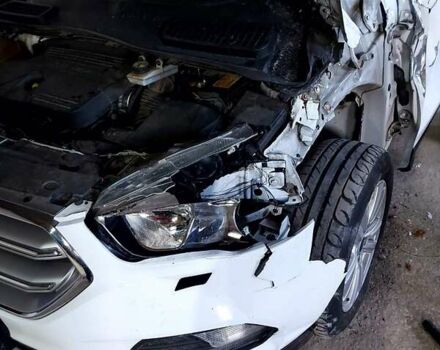 Білий Форд Куга, об'ємом двигуна 2 л та пробігом 99 тис. км за 8400 $, фото 3 на Automoto.ua