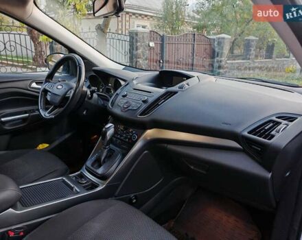 Белый Форд Куга, объемом двигателя 2 л и пробегом 181 тыс. км за 15700 $, фото 12 на Automoto.ua