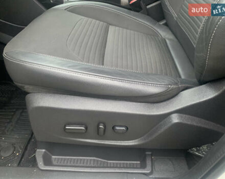 Белый Форд Куга, объемом двигателя 2 л и пробегом 203 тыс. км за 15500 $, фото 6 на Automoto.ua