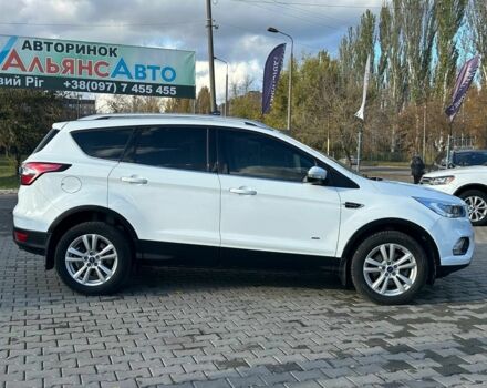 Форд Куга 2017 в Кривом Роге на Automoto.ua Белый Форд Куга, объемом двигателя 2 л и пробегом 96 тыс. км за 17200 $, фото 7 на Automoto.ua