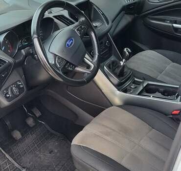 Білий Форд Куга, об'ємом двигуна 1.5 л та пробігом 112 тис. км за 14700 $, фото 6 на Automoto.ua