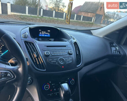 Белый Форд Куга, объемом двигателя 2 л и пробегом 243 тыс. км за 14700 $, фото 35 на Automoto.ua