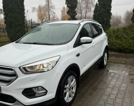 Білий Форд Куга, об'ємом двигуна 2 л та пробігом 174 тис. км за 15000 $, фото 1 на Automoto.ua