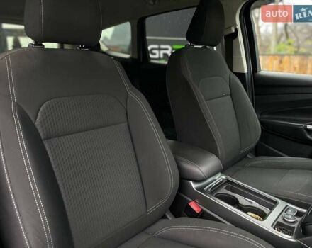 Белый Форд Куга, объемом двигателя 2 л и пробегом 193 тыс. км за 14500 $, фото 7 на Automoto.ua