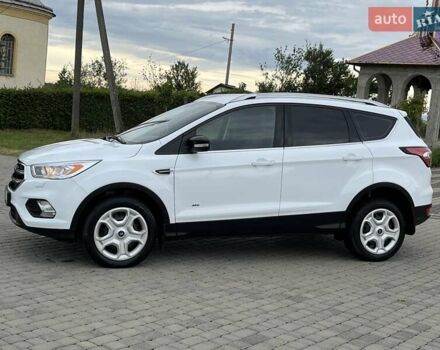 Білий Форд Куга, об'ємом двигуна 2 л та пробігом 164 тис. км за 15300 $, фото 3 на Automoto.ua