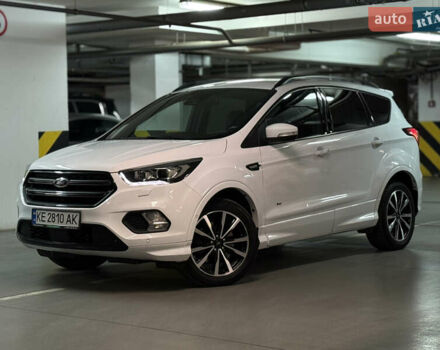 Белый Форд Куга, объемом двигателя 2 л и пробегом 229 тыс. км за 16500 $, фото 1 на Automoto.ua