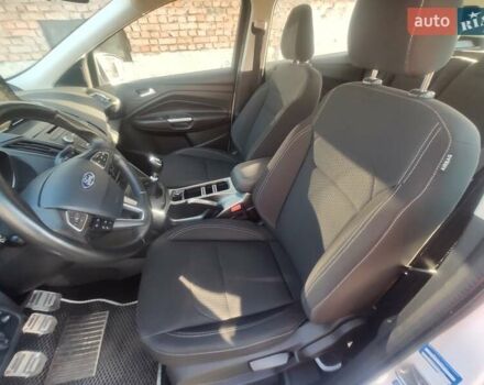 Белый Форд Куга, объемом двигателя 1.5 л и пробегом 180 тыс. км за 14400 $, фото 41 на Automoto.ua