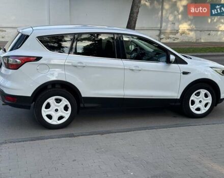 Білий Форд Куга, об'ємом двигуна 1.5 л та пробігом 168 тис. км за 15500 $, фото 14 на Automoto.ua