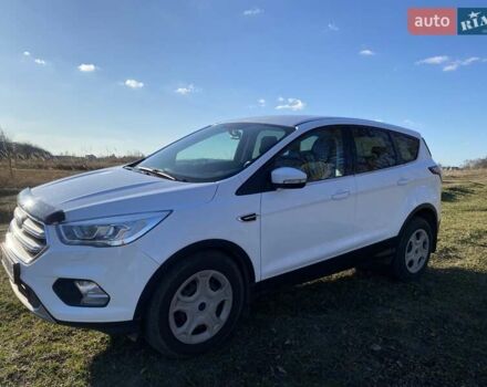 Белый Форд Куга, объемом двигателя 1.5 л и пробегом 172 тыс. км за 15500 $, фото 4 на Automoto.ua