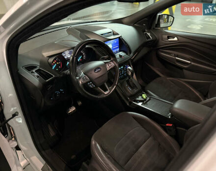 Белый Форд Куга, объемом двигателя 2 л и пробегом 229 тыс. км за 16500 $, фото 8 на Automoto.ua