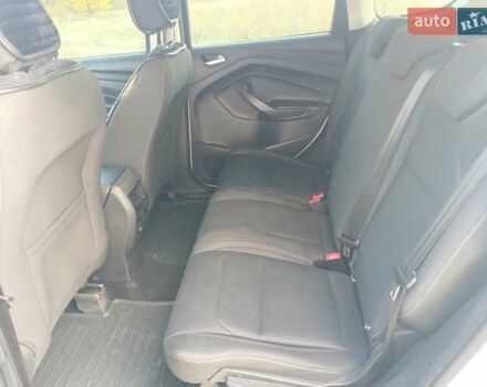Білий Форд Куга, об'ємом двигуна 1.5 л та пробігом 138 тис. км за 17000 $, фото 12 на Automoto.ua