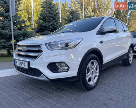 Форд Куга 2018 в Одессе на Automoto.ua Белый Форд Куга, объемом двигателя 1.5 л и пробегом 95 тыс. км за 17800 $, фото 3 на Automoto.ua