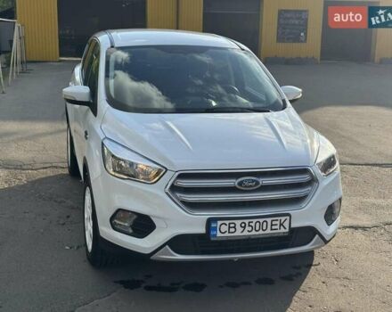 Білий Форд Куга, об'ємом двигуна 1.5 л та пробігом 168 тис. км за 15500 $, фото 3 на Automoto.ua